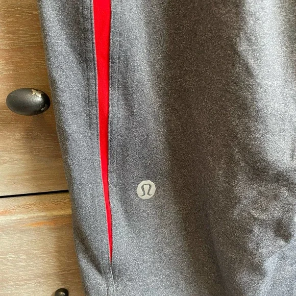 Lululemon Charcoal Gray Red Luon Smash Pants - Picture 5 of 6